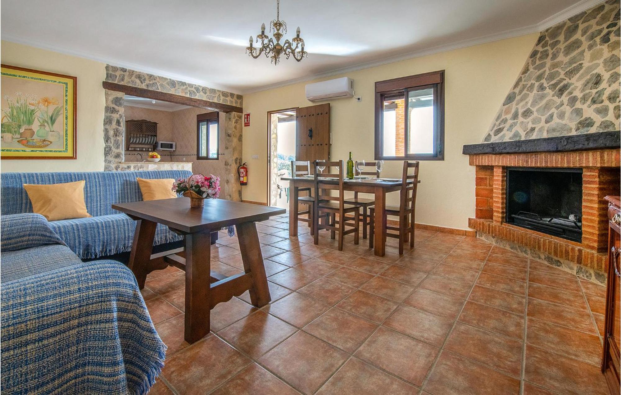 Gorgeous Home In Algodonales With Kitchen Extérieur photo