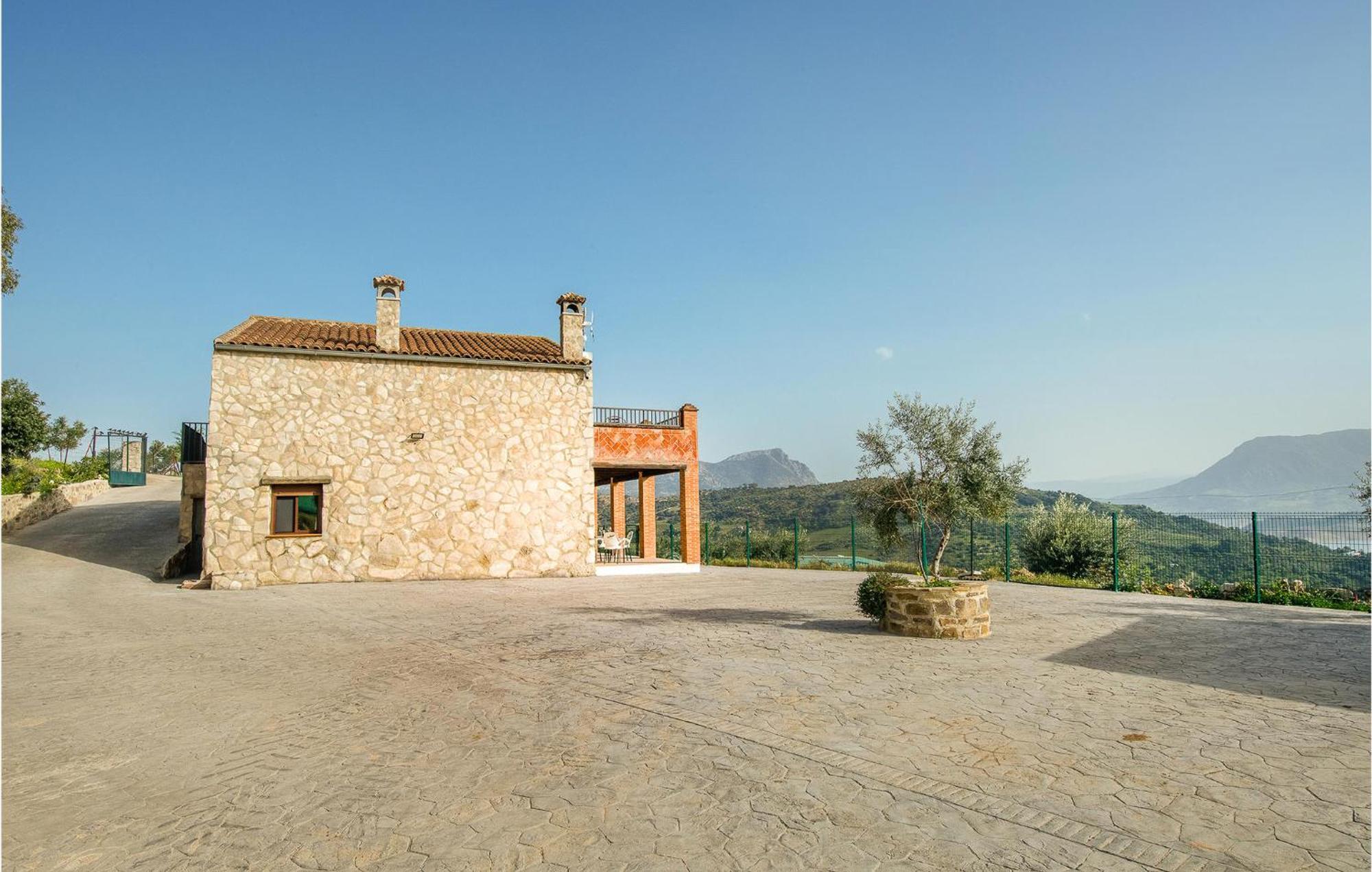 Gorgeous Home In Algodonales With Kitchen Extérieur photo