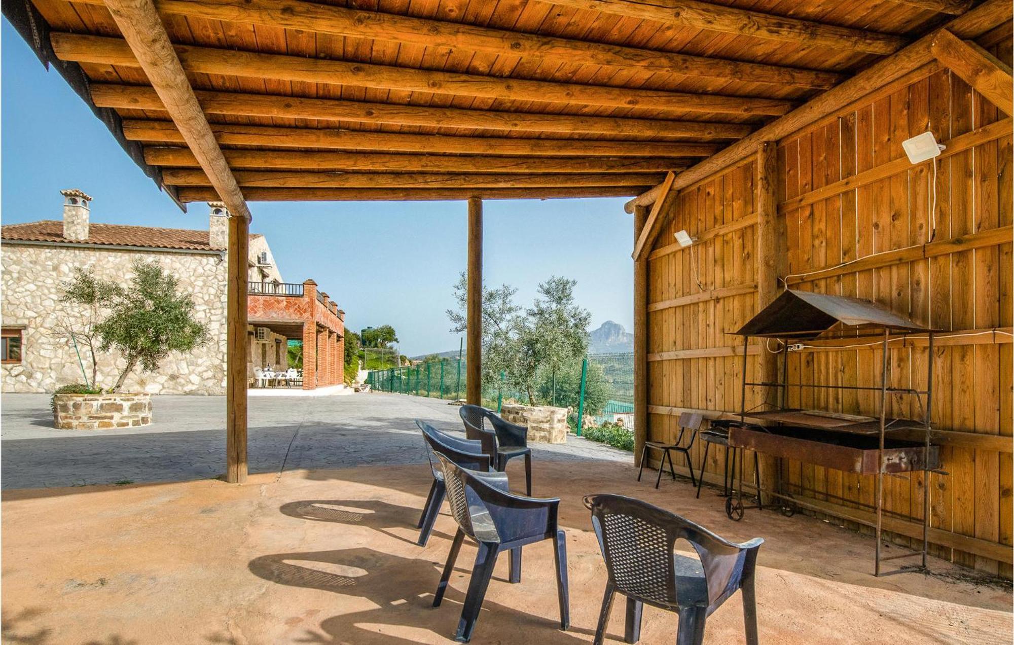 Gorgeous Home In Algodonales With Kitchen Extérieur photo