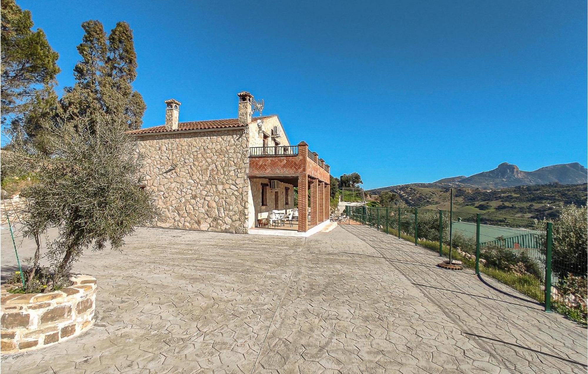 Gorgeous Home In Algodonales With Kitchen Extérieur photo